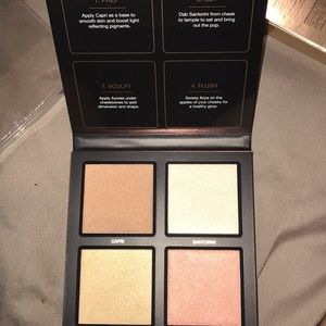 NEW Huda Beauty Highlight Pallette
